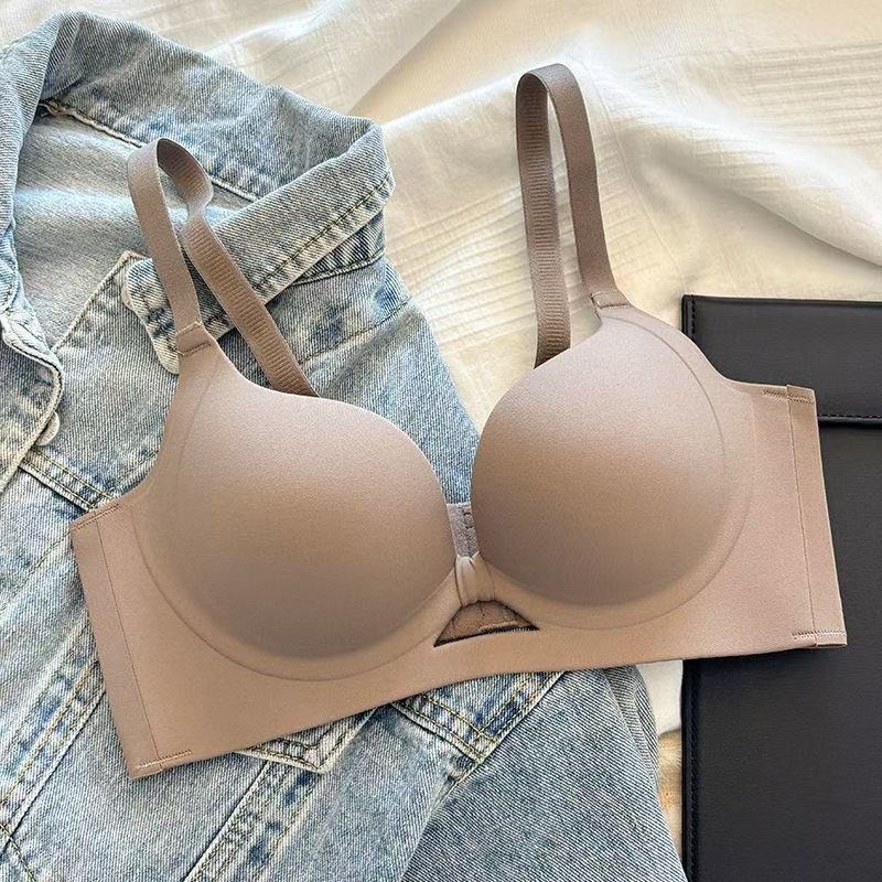 Women’s Smooth Molded Cup T-Shirt Bra – Minimalist Everyday Bra with Wide Side Bands