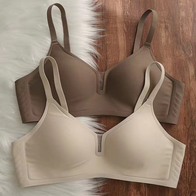 Women’s Smooth V-Neck Molded Cup Bra with Mesh Centre, Wide Side Panels and Adjustable Shoulder Straps