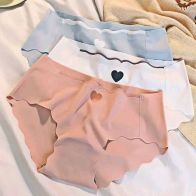 Women’s Seamless Panties – Soft Stretch Heart Design Underwear